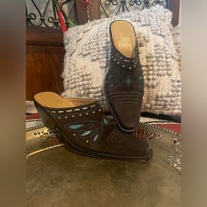 Cole Haan Morgan Chocolate Suede Leather Mules Studded Western Heel 9.5 B